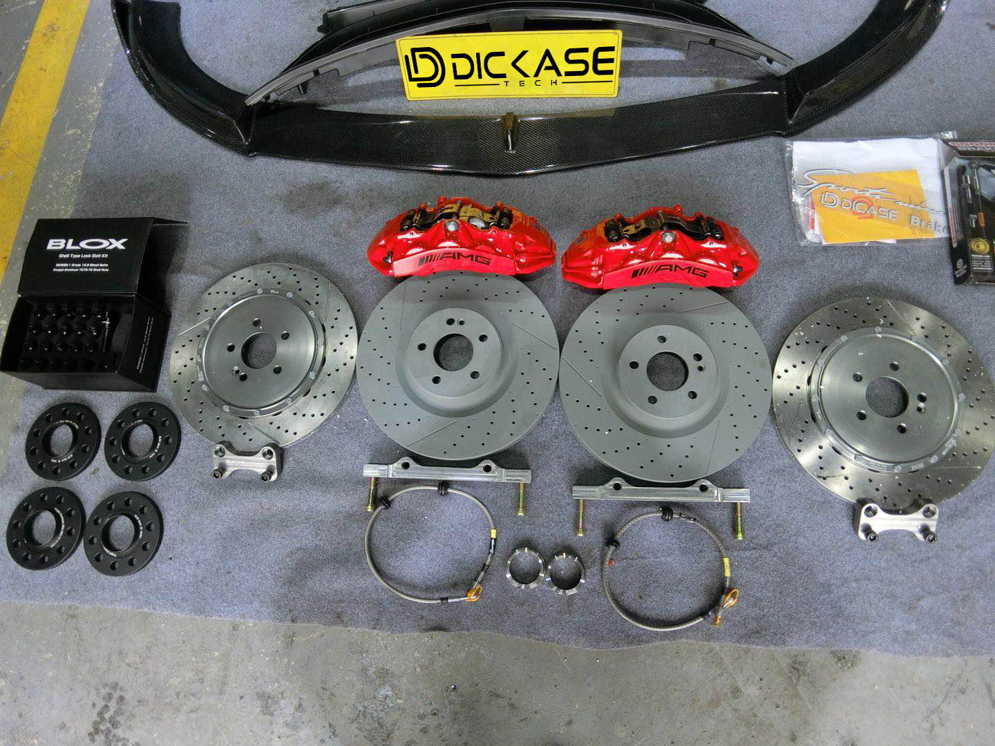 AMG六活塞搭配DICASE剎車(chē)件 AMG六活塞搭配DICASE剎車(chē)件